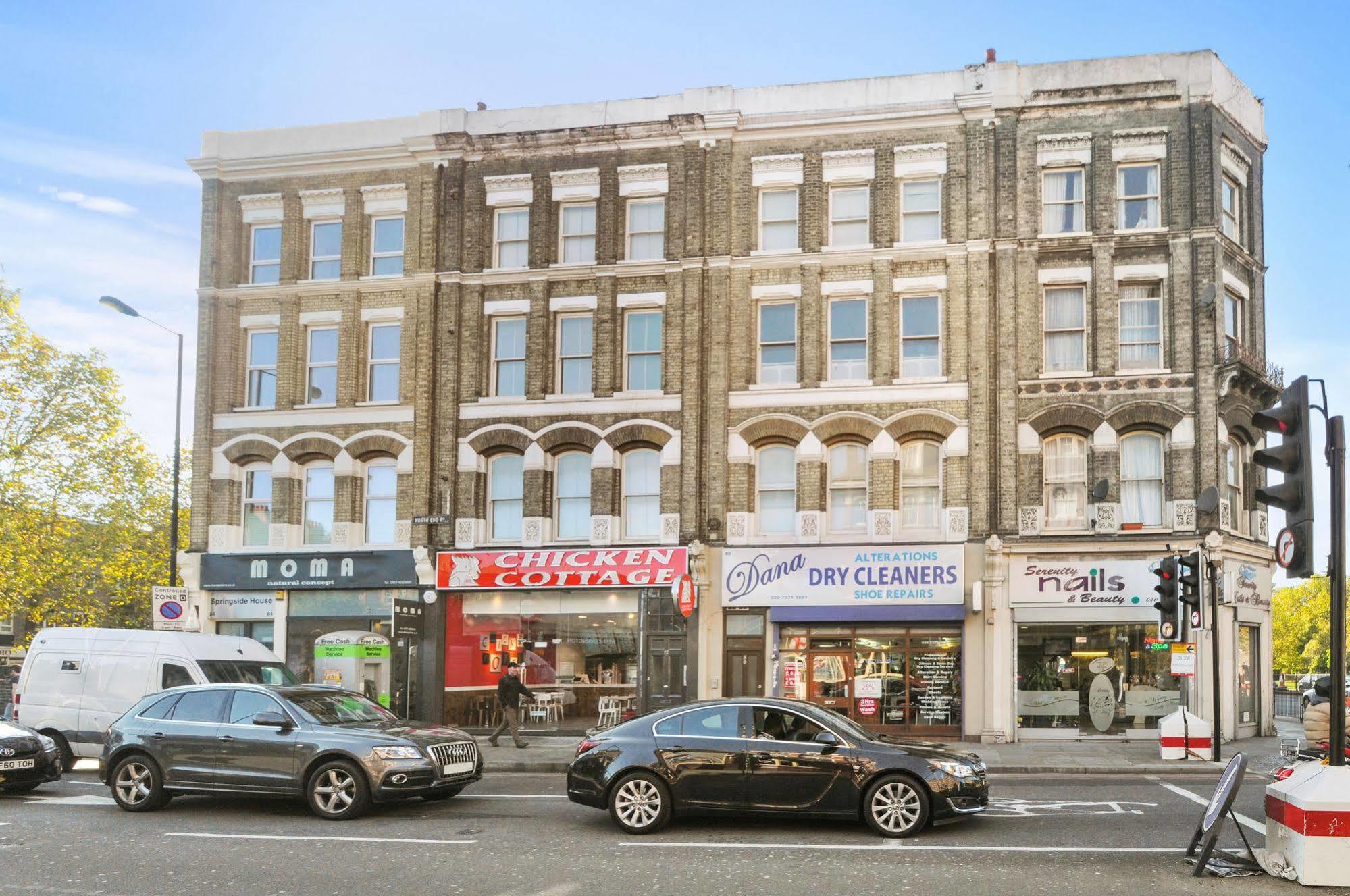 런던 Access West Kensington 아파트 외부 사진